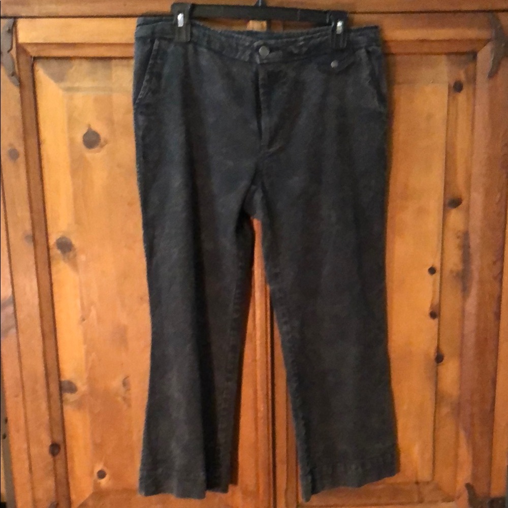 Chasor Dark Gray Wide-Leg Cropped Pants